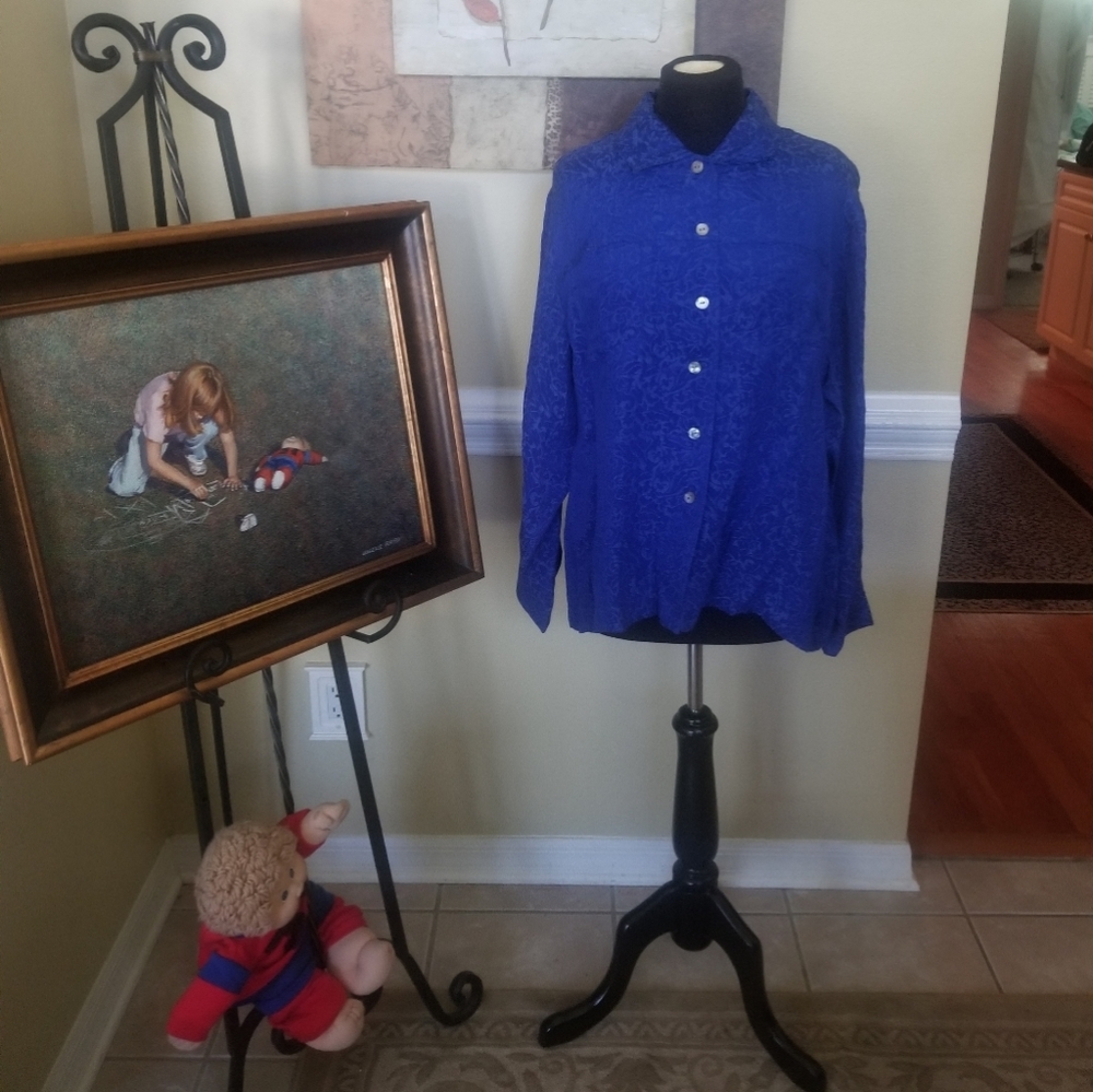 Chico button down shirt size 3 (XL/16)